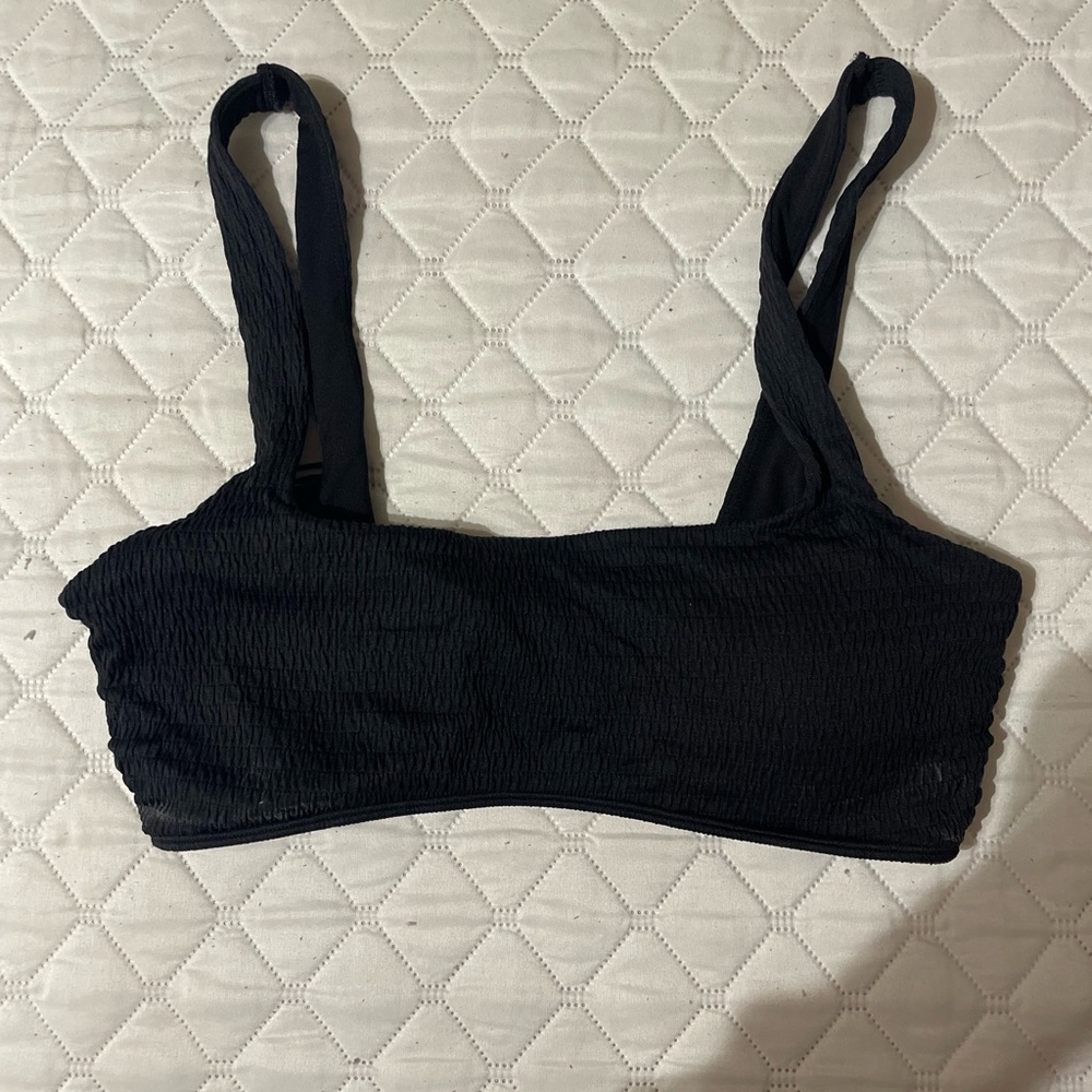 Aerie bikini top size XL. Padding removable but still in top. Barely worn.